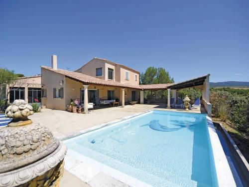 Holiday home Route de Murs, Vaucluse L-886 : Guest accommodation near Roussillon