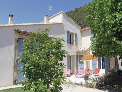 Holiday home La Beaume M-847 : Guest accommodation near Alleins