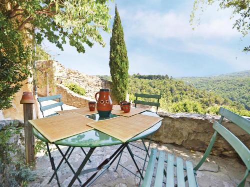 Holiday Home Bonnieux Rue Droite : Guest accommodation near Lacoste