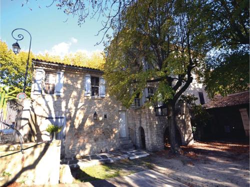One-Bedroom Apartment in St Didier : Apartment near Pernes-les-Fontaines