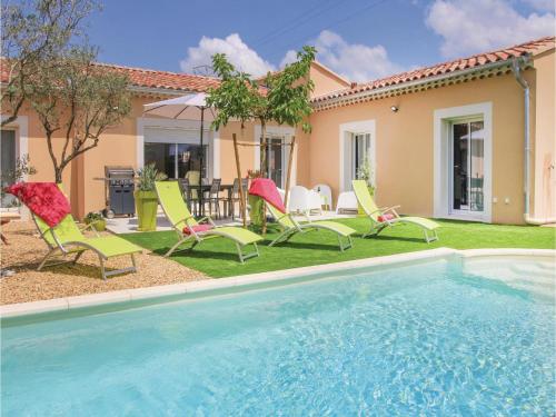 Three-Bedroom Holiday Home in Mazan : Guest accommodation near Villes-sur-Auzon
