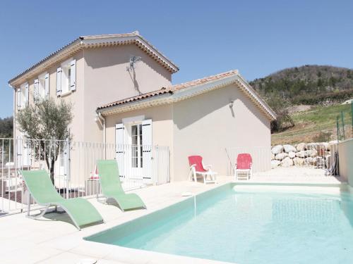 Holiday home Saint Thome 30 with Outdoor Swimmingpool : Guest accommodation near Valvignères