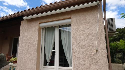 Holiday home Chemin de Fontanille : Guest accommodation near Saint-Rémy-de-Provence
