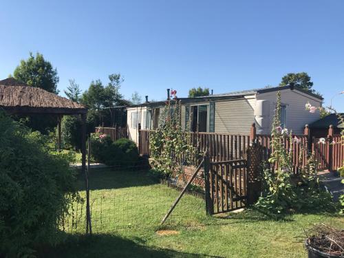 Poppy's Retreat : Guest accommodation near Seigné