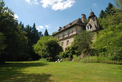 B&B Chateau le Bois : Bed and Breakfast near Saint-Privat