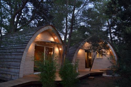 Cabanons Jour & Nuit : Guest accommodation near Blauvac