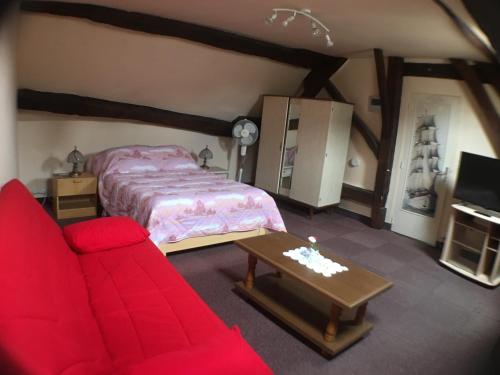 Four A Ban : Guest accommodation near La Chapelle-Saint-Martin-en-Plaine