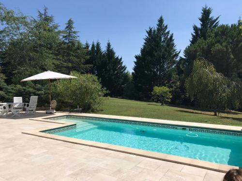 Les Box De Moirax : Bed and Breakfast near Marmont-Pachas