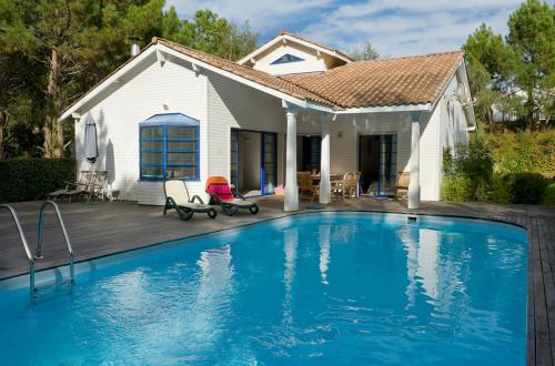 Madame VacancesVillas Club Royal Aquitaine : Guest accommodation near Azur