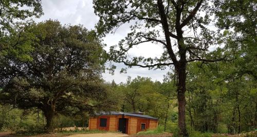 Gîtes du Chêne Vert : Guest accommodation near Auriac-du-Périgord
