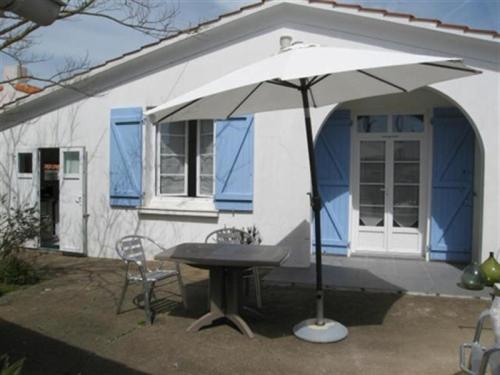 House Maison 500 m plage et commerces 2 clevacances : Guest accommodation near Saint-Hilaire-de-Riez
