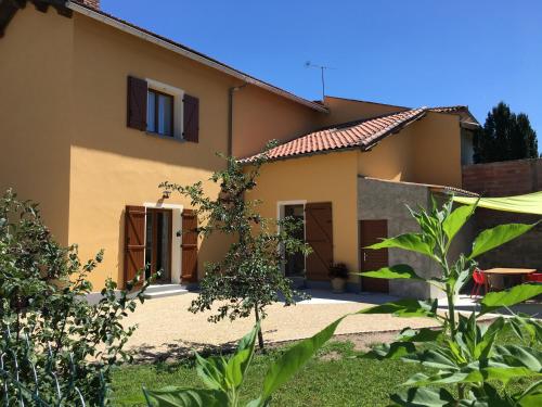 L'ajonc : Guest accommodation near Corbarieu