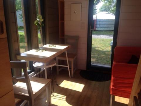 village insolite tiny : Guest accommodation near Lillemer