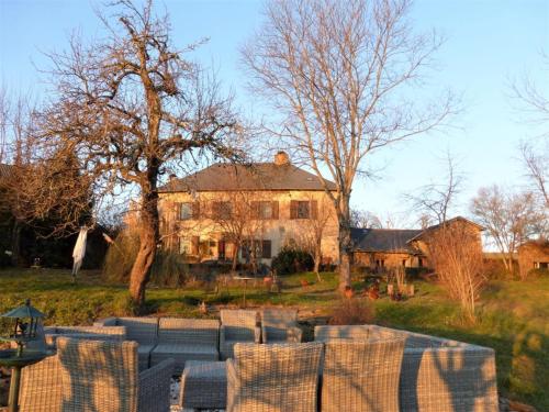 Holiday home Le Chazal : Guest accommodation near Chanac-les-Mines