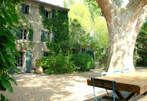 Campagne-Baudeloup : Bed and Breakfast near Fontaine-de-Vaucluse