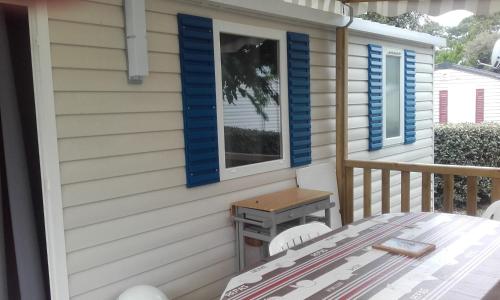 Mobile Home Ronce : Guest accommodation near Saint-Just-Luzac