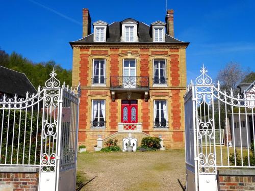 L'Ajoussienne : Guest accommodation near Champignolles