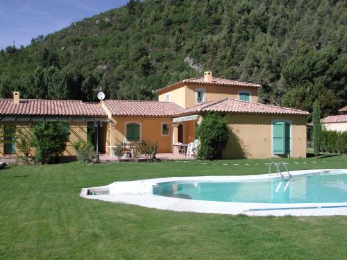 Villa MISTRAL : Bed and Breakfast near Le Brusquet