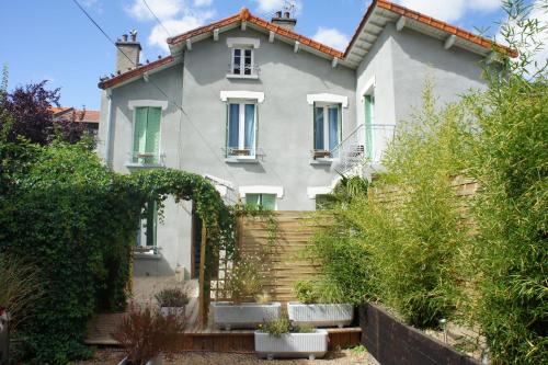 Appart Albert'House : Guest accommodation near Saint-Genès-Champanelle