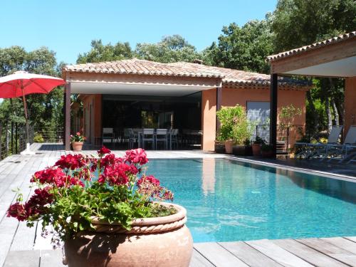 Villa La Suberaie : Guest accommodation near Le Plan-de-la-Tour