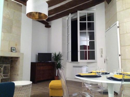 Appartement cosy hyper centre : Apartment near Saint-Cyr-sur-Loire