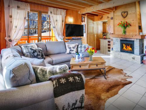 Chalet Chenavray : Guest accommodation near Les Clefs