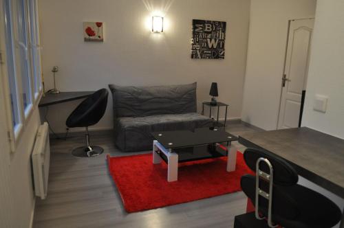 T1bis meublé tout confort : Apartment near La Membrolle-sur-Choisille