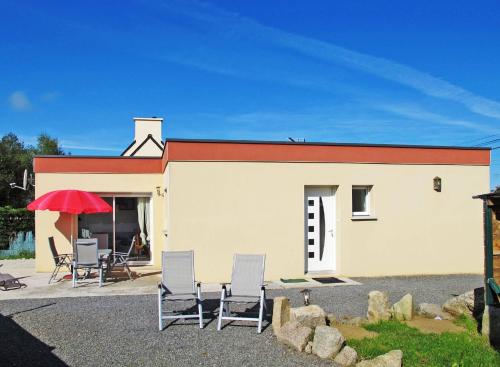 Ferienhaus Kerlouan 227S : Guest accommodation near Loc-Brévalaire