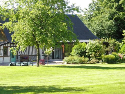 Le Clos Beauvallet : Bed and Breakfast near La Poterie-Mathieu