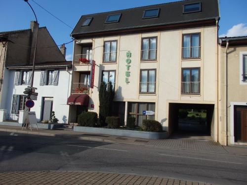 Hotel Castel : Hotel near Villey-le-Sec