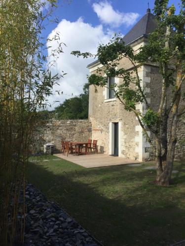 Le pigeonnier : Guest accommodation near Le Plessis-Grammoire