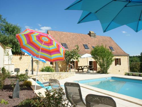 Maison De Vacances - Besse 10 : Guest accommodation near Saint-Caprais