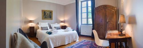 Domaine de Blacons Chambres d'hôtes : Bed and Breakfast near Saou