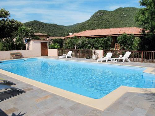 Chalet Maringoni 400S : Guest accommodation near Lugo-di-Nazza