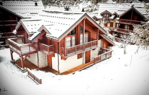 Odalys Chalet Alpenroc : Guest accommodation near Villar-d'Arêne