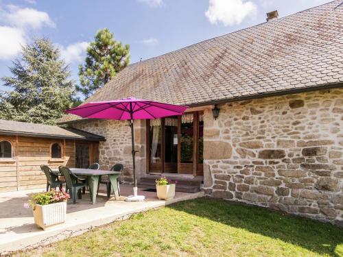 Maison De Vacances - Ambrugeat La Sagne 2 : Guest accommodation near Bellechassagne