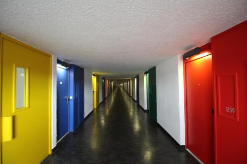 Homestay Le Corbusier 5 ieme Rue : Guest accommodation near Saint-Just-Saint-Rambert