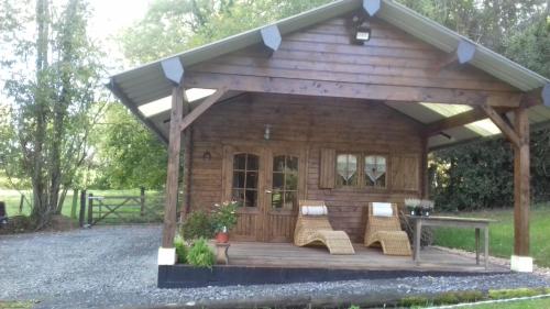les Chevreuils : Bed and Breakfast near Fresne-Cauverville