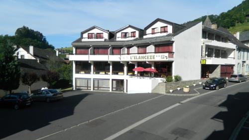 L'Elancèze : Hotel near Lacapelle-Barrès