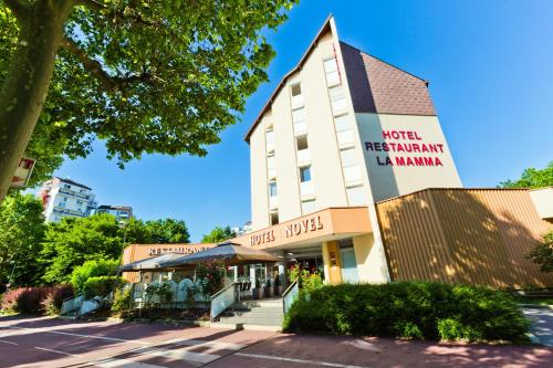 Hotel Novel Restaurant La Mamma : Hotel near Charvonnex