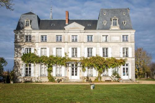 Chambres d'Hotes Château de la Puisaye : Bed and Breakfast near Saint-Christophe-sur-Avre