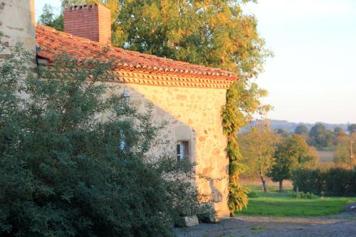 La Métairie du Bourg : Bed and Breakfast near Mesnard-la-Barotière