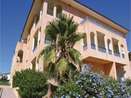 One-Bedroom Apartment in Aleria : Apartment near Aghione
