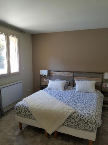 L'Oustaou : Bed and Breakfast near Châteauneuf-Val-Saint-Donat