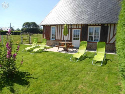 Holiday home Chemin du Calvaire : Guest accommodation near Folleville