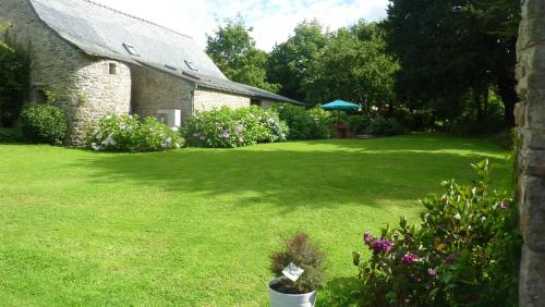 Domaine Huelgoat : Guest accommodation near Brasparts