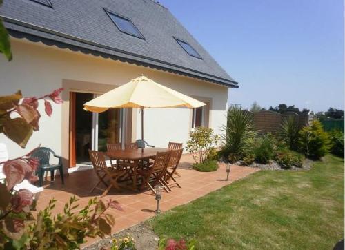 Holiday home Keravel Hent Poul Stripo : Guest accommodation near Plougrescant