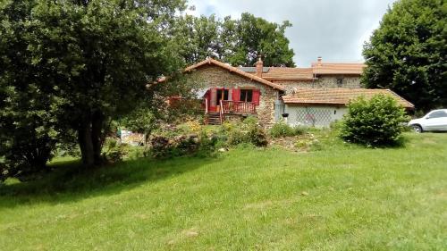 Le 46 : Guest accommodation near Chambon-sur-Dolore