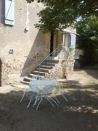 Gîte le vieux Perrin : Guest accommodation near Saint-Léon