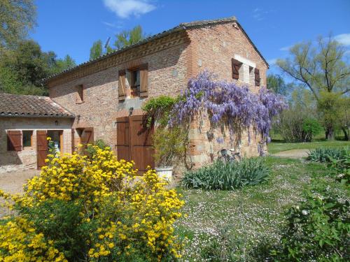 Le Jourdy : Bed and Breakfast near Labastide-Saint-Georges